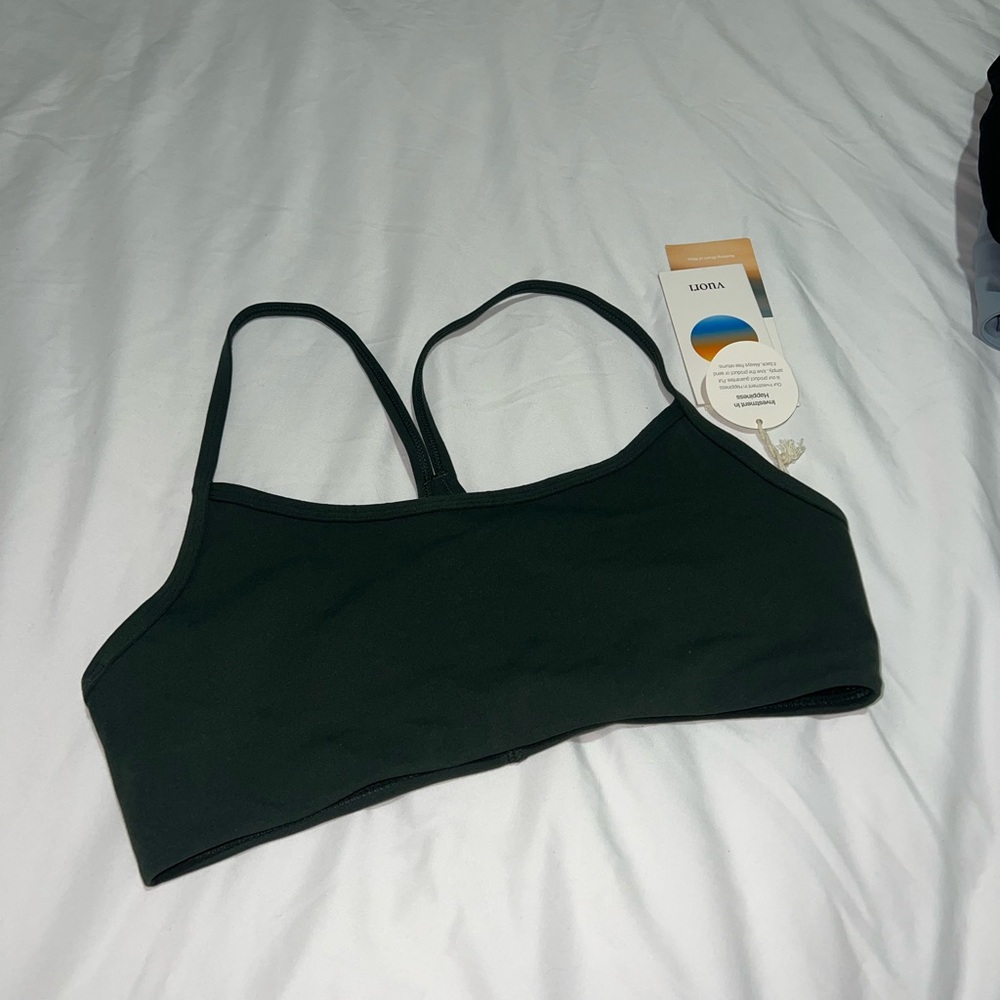 Vuori all the feels bra in aspen size small